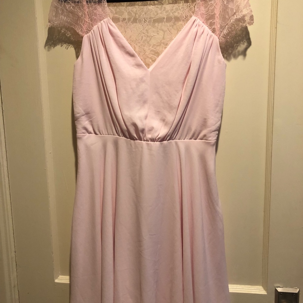 Dress with lace detailing